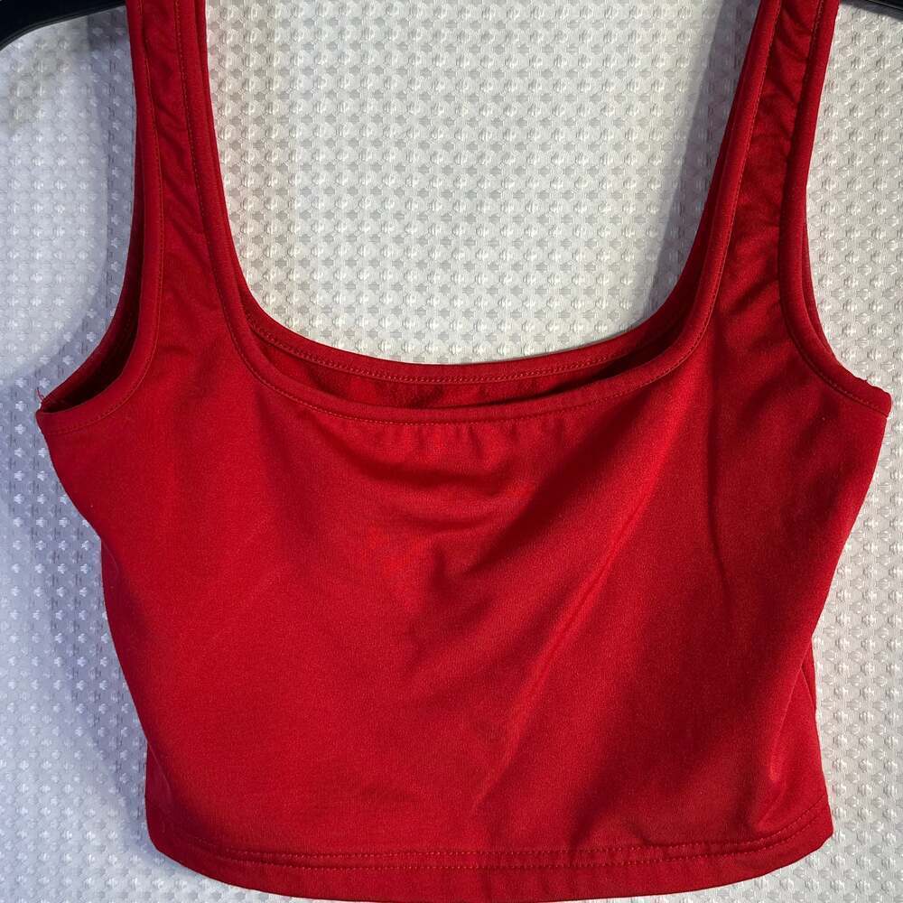 Forever 21 Red Solid Scoop Neck Crop Tank Top Size S